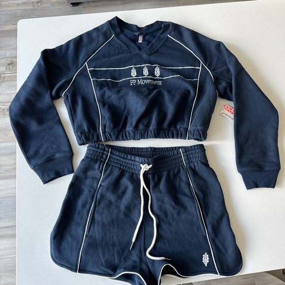 Free People Movement SET size medium - Picture 2 of 5